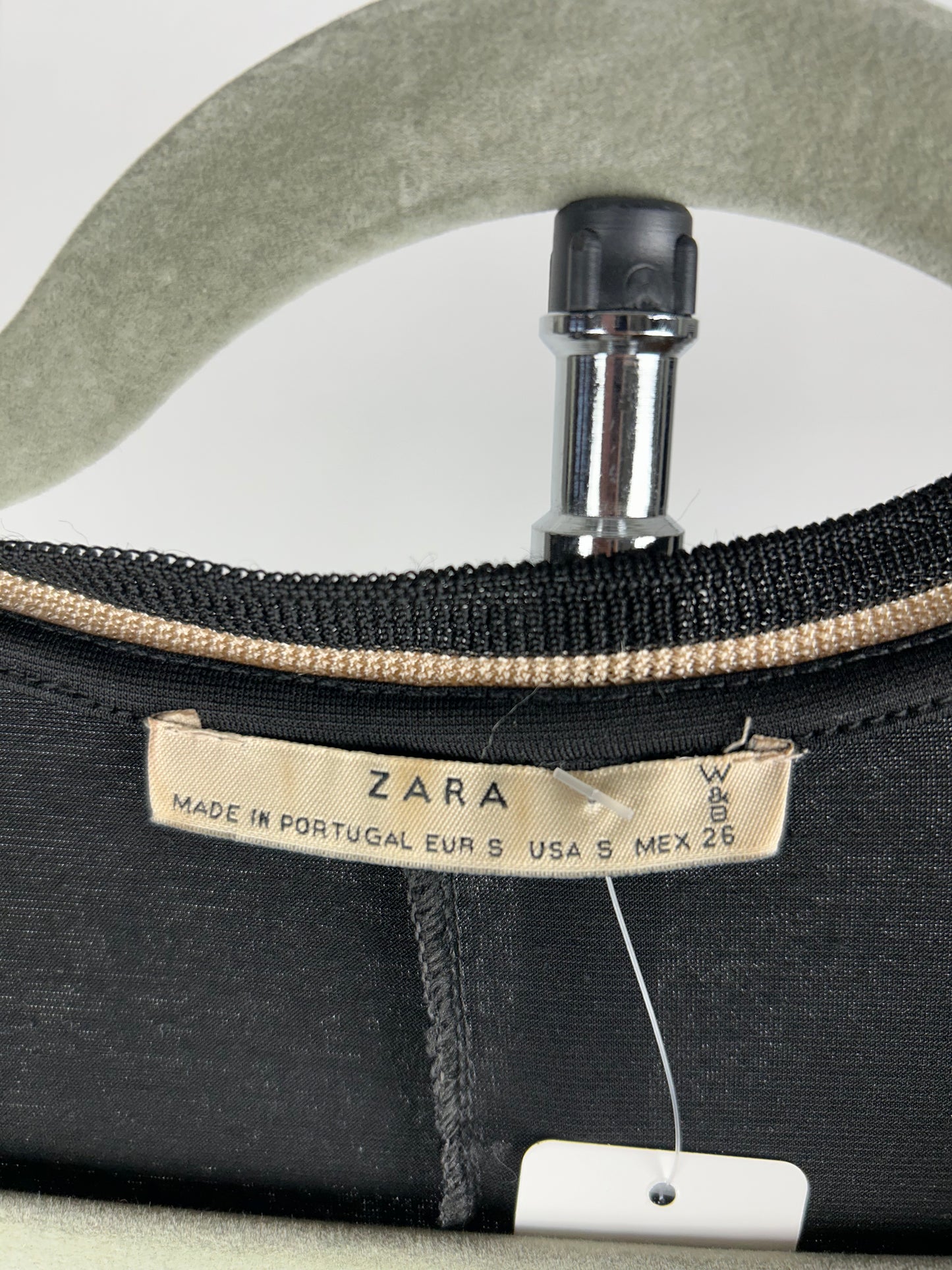 Zara: Scooped Neck Top