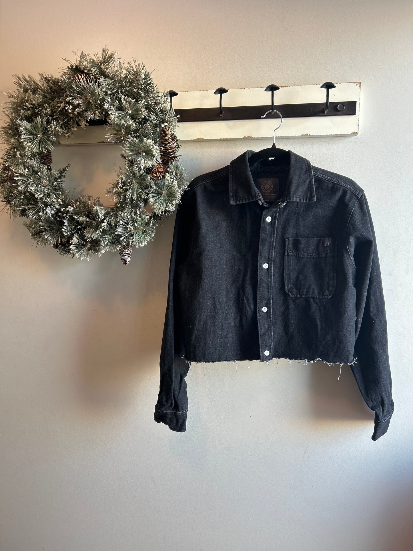 Buffalo: Cropped Denim Jacket