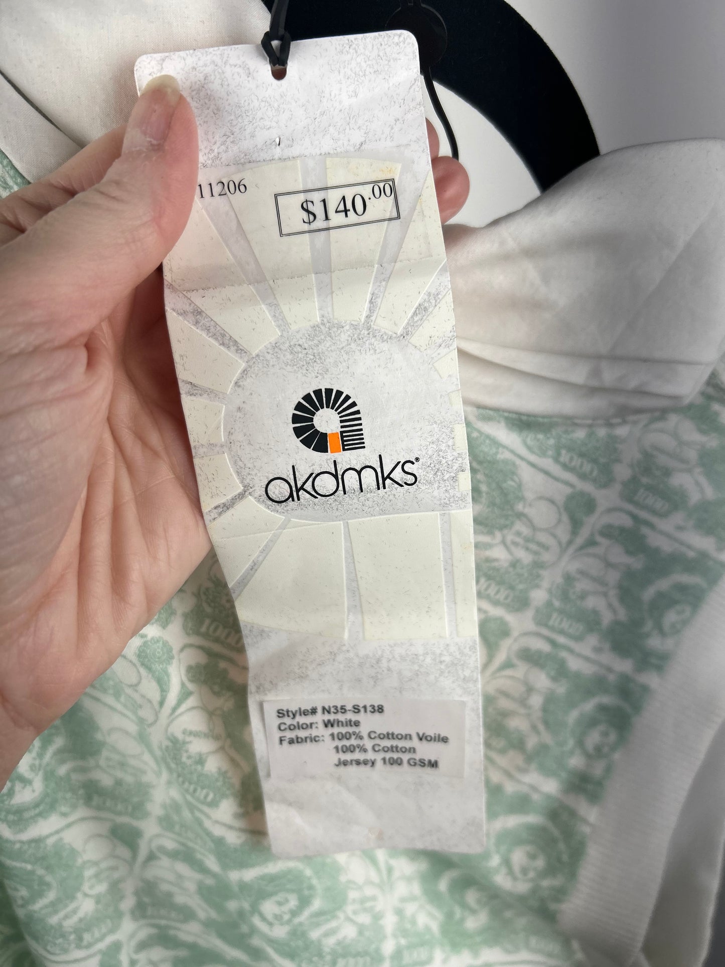 akdmks - (NWT) Sleeveless Top