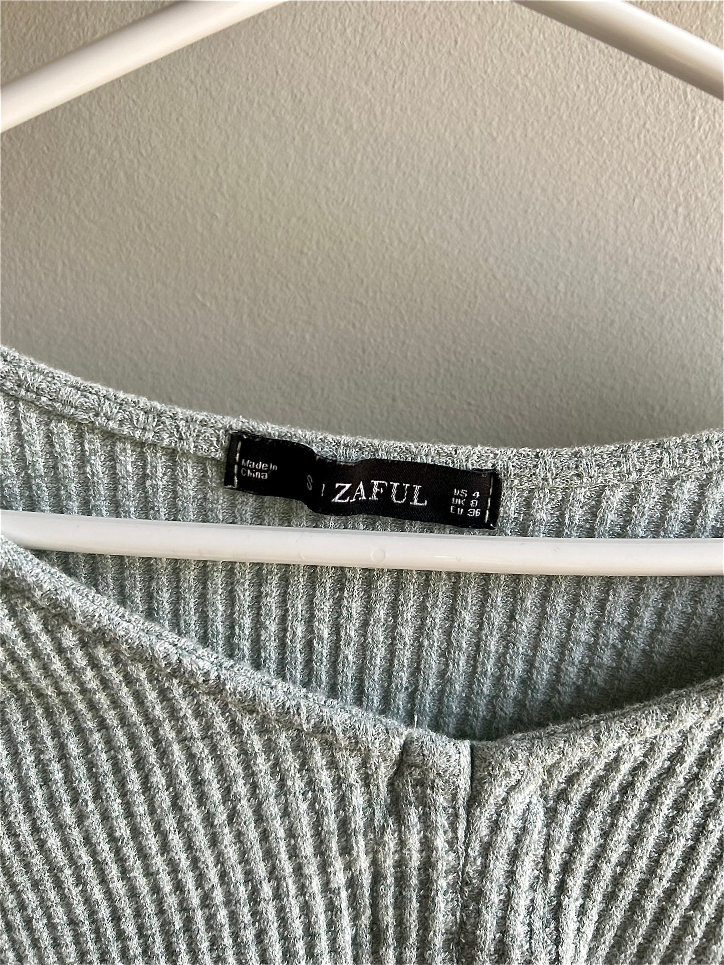 Zaful - Cropped Athletic Top